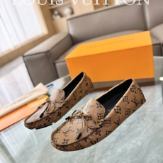 Louis Vuitton Low Shoes